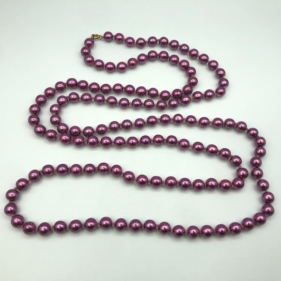VINTAGE Rockabilly Long Purple Knotted Faux Pearl Bead Retro Necklace Festival - Picture 3 of 13
